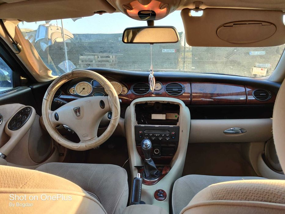 Vindem piese rezultate din dezmembrarea unui ROVER 75