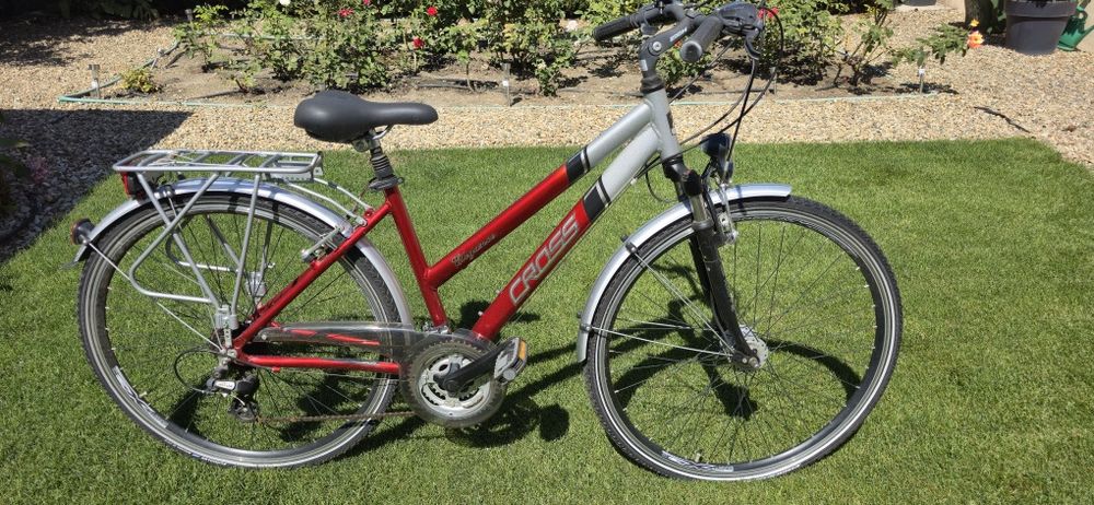 Vand city bike Cross Elegance marimea S 24 viteze