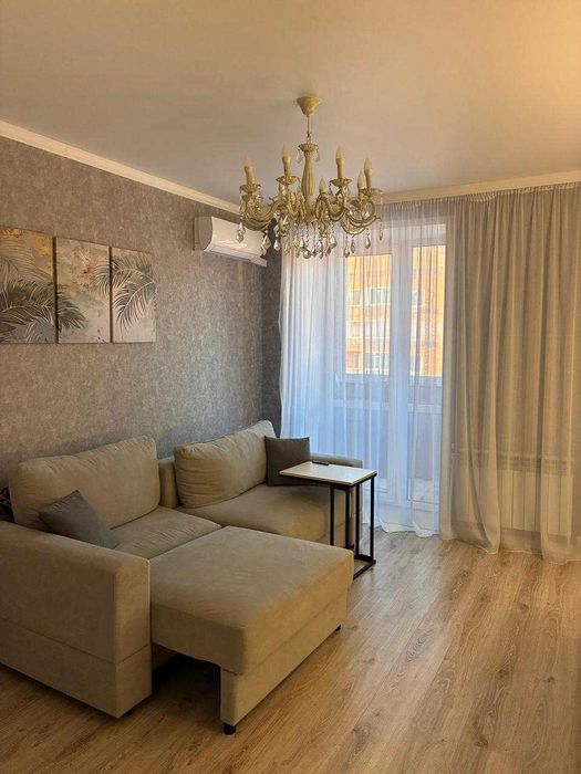 Продам 3-х комнатную квартиру в районе плазы