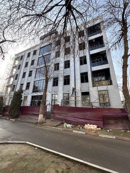 Продается отдельно стоящее здание 5 этажей 2390квМ 5 соток Чиланзар 21