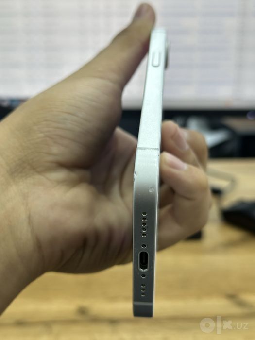 Iphone 16e / Айфон 16