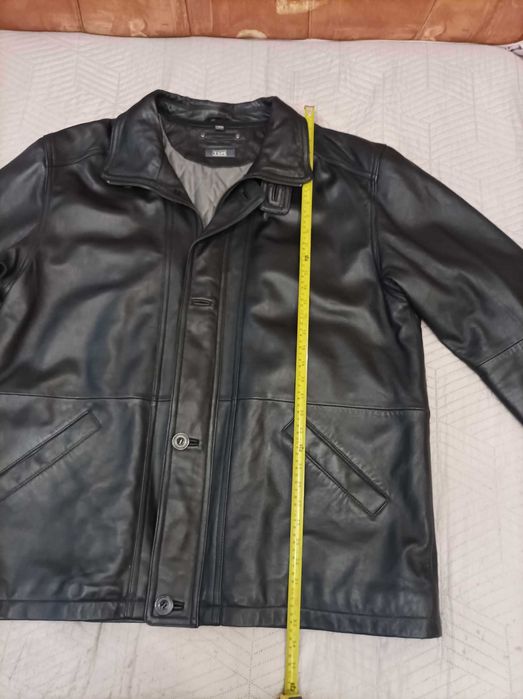 Мъжко кожено дълго яке от естествена кожа.