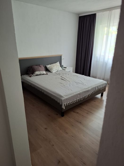 Închiriez garsoniera