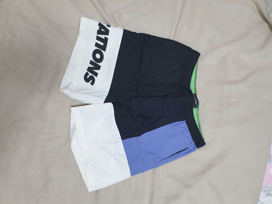 Лот младежки дънкови къси панталони