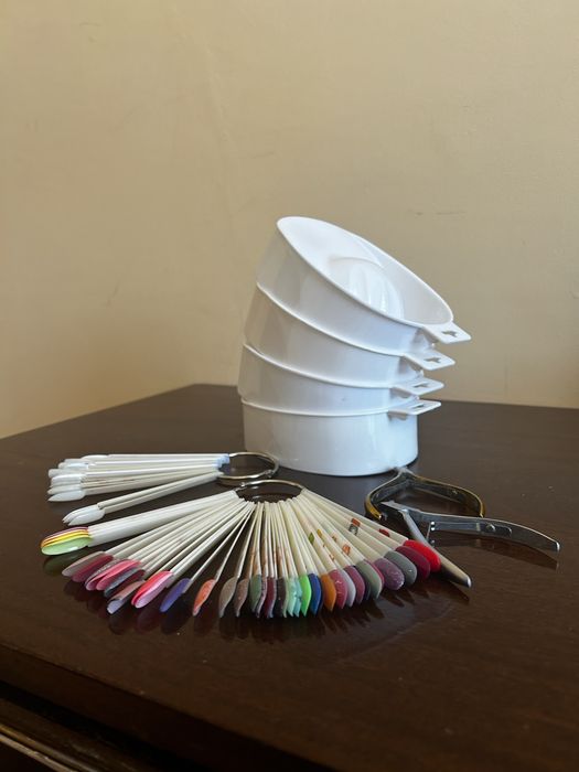 Маникюрные инструменты/материалы