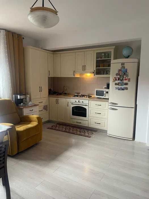 Vand Apart. 3 cam. + grădină 50 mp + 2 parcări | Cartier privat, Valea Lupului | Fara comision