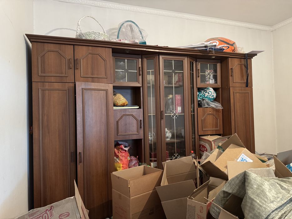 Стенный гарнитур сатылады