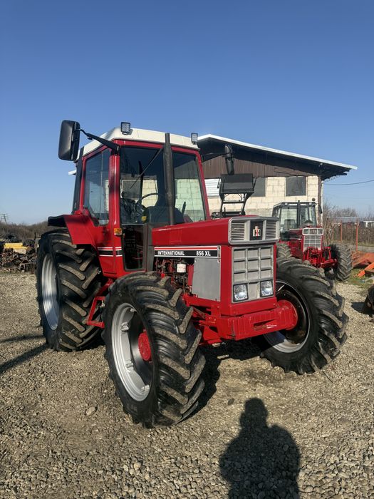 Vand sau schimb Case International 856 XL cu turbo