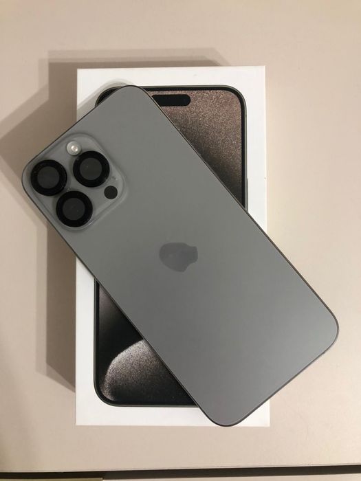 Продам Айфон 15 Pro Max 256 GB.