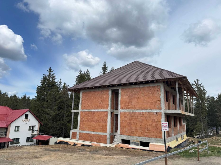 De vânzare cabană/pensiune în construcție – Vârtop, poziție excelentă, aproape de pârtii