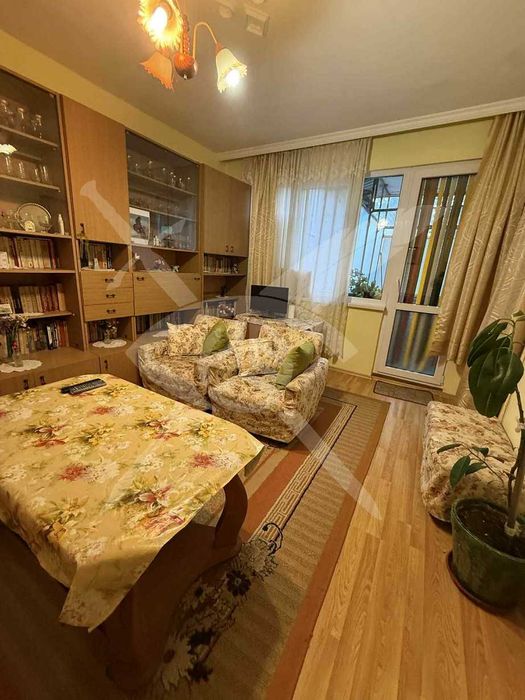 Дава се под наем Тристаен апартамент в Варна, Общината - 50 кв.м за 300 € - Снимка #2