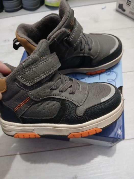 Ботинки на мальчика 25раз