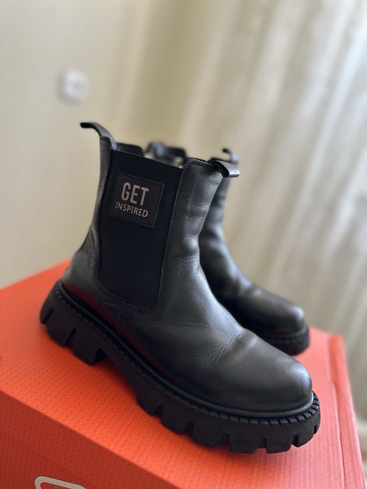 Продаю весенние ботиночки на девочку