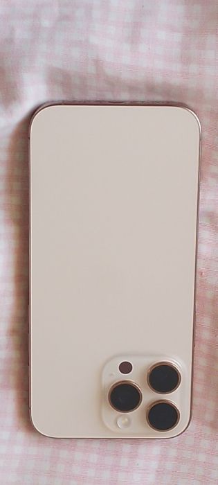 Iphone 16 Pro maxs yangi