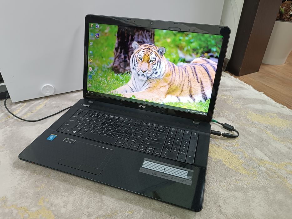НОУТБУК Acer i5 / 17.3" Windows 10.