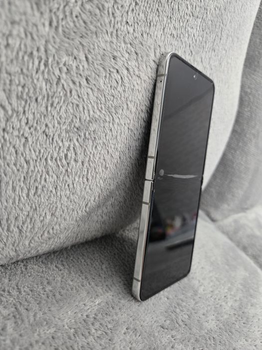 Samsung flip 5 512