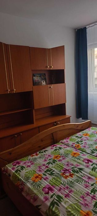 Închiriere apartament 3 camere
