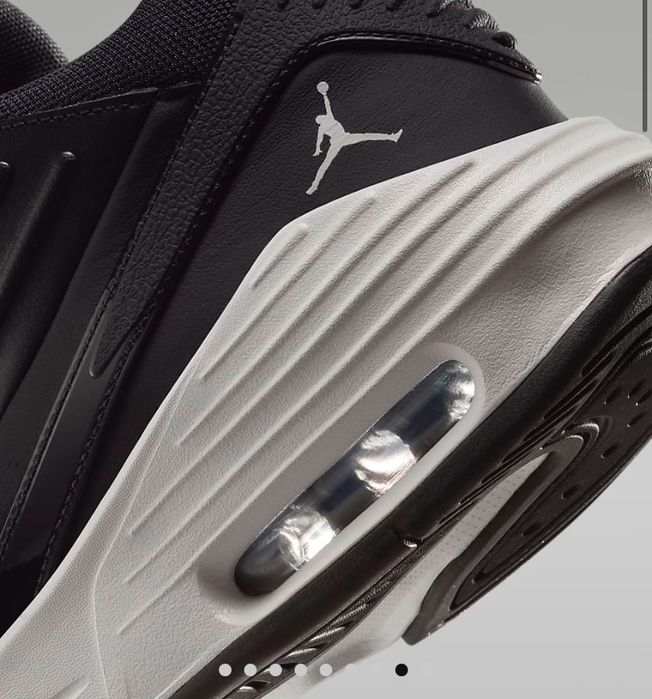Nike Jordan Max Aura 5  - размер 43 - 27.5 см.стелка.