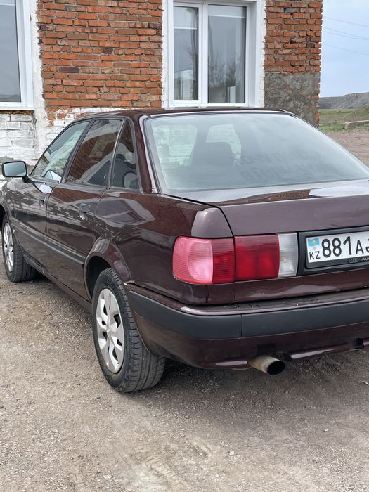 Продам Ауди 80 б4