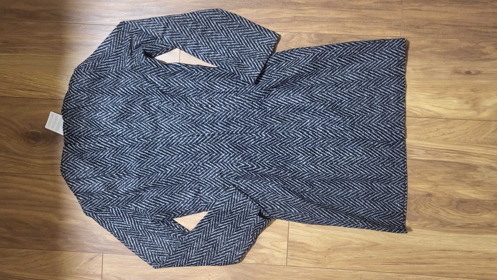 Нова рокля Mango size Small  24% вълна