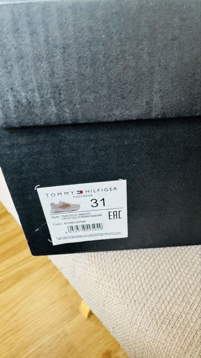 Adidasi Tommy Hilfiger marime 31