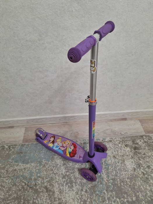 Продам самакат почти новый