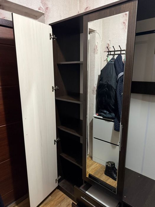 Шкаф плательный