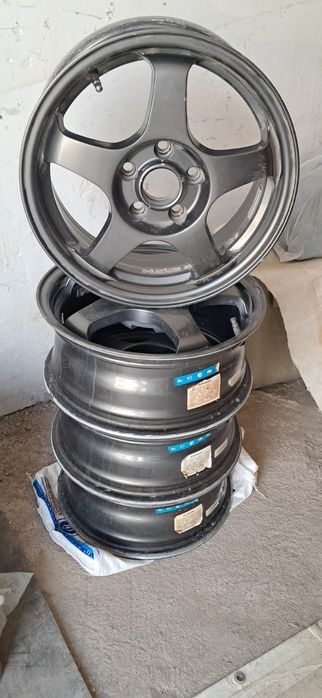 Продам литые диски.