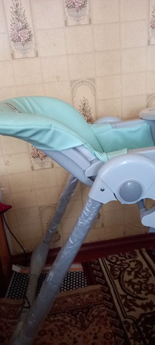 Bolalar stulchigi sotiladi