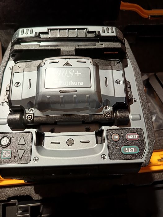 Fujikura 90S +aparat de sudat prin fuziune fibra optica