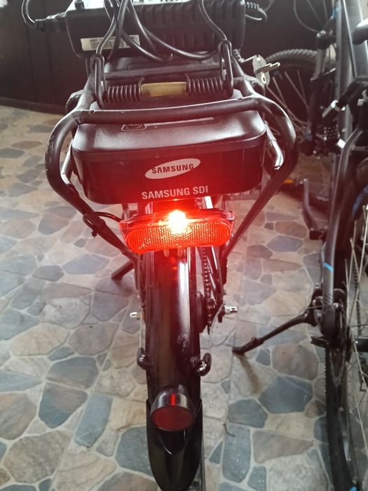 Vând bicicletă electrică și două biciclete Rockrider 520