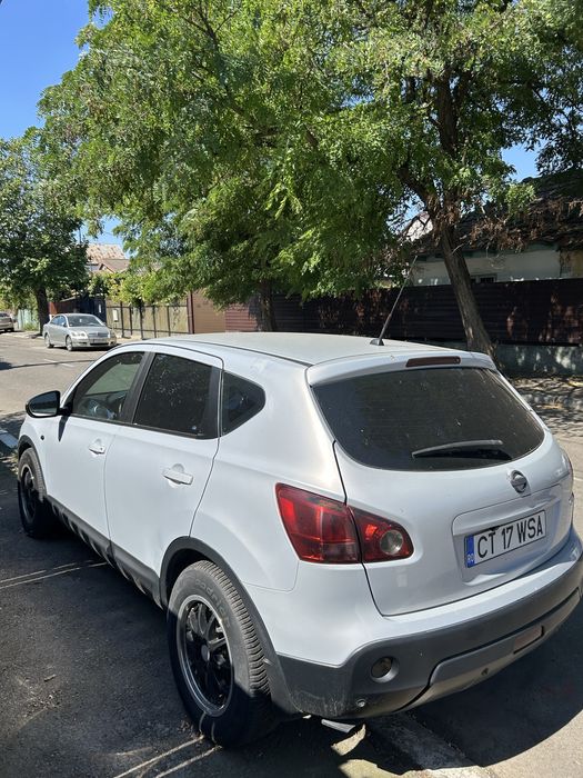 Nissan Qasqai 1.5 DCI 2008, 209000 km.  Pret 3500€