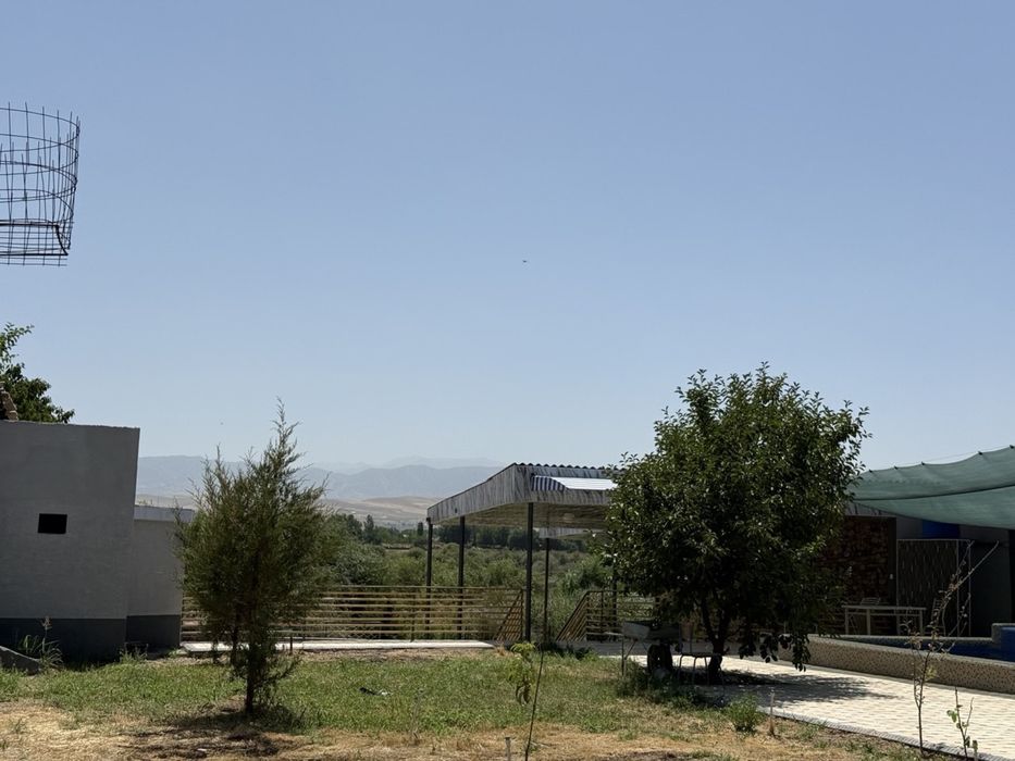 Дача возле реки Чирчик