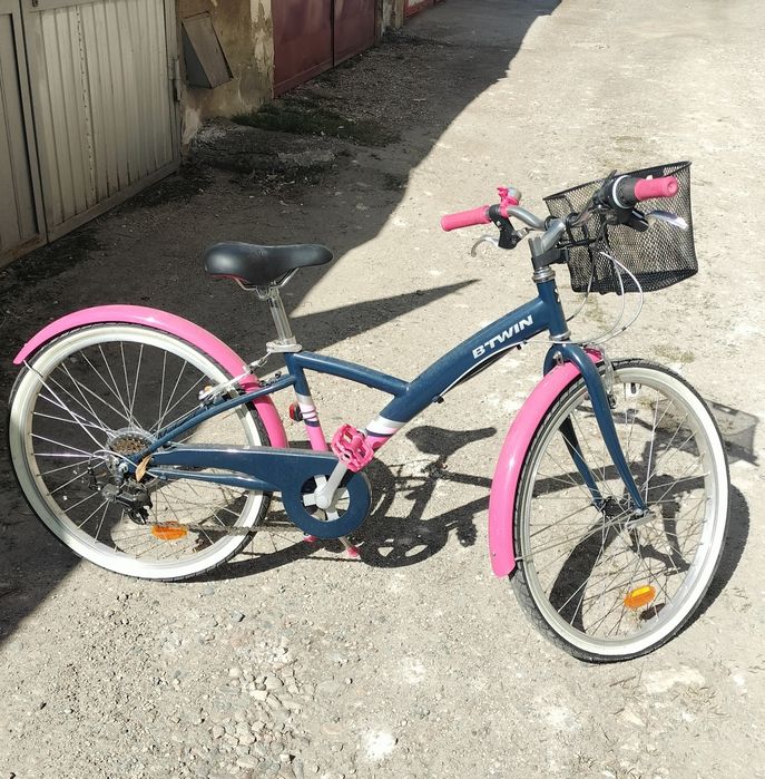 Se vinde bicicleta  B TWIN