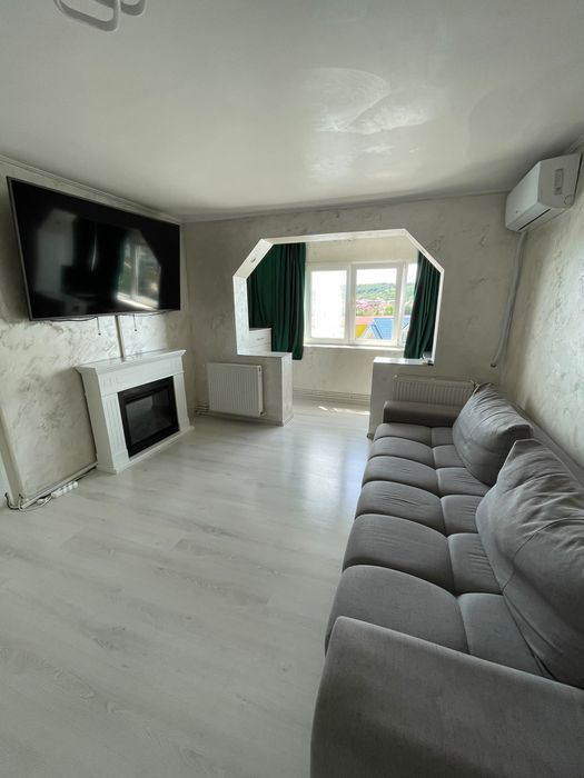 Apartament oferit spre inchiriere….whatsapp
