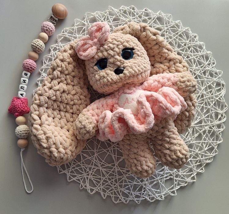 Малки плетени играчки. Зайче, мече, коте, бобър