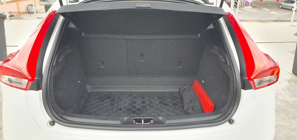 Volvo V40, D4, RDesigne, 2014, 2.0, 190 cai