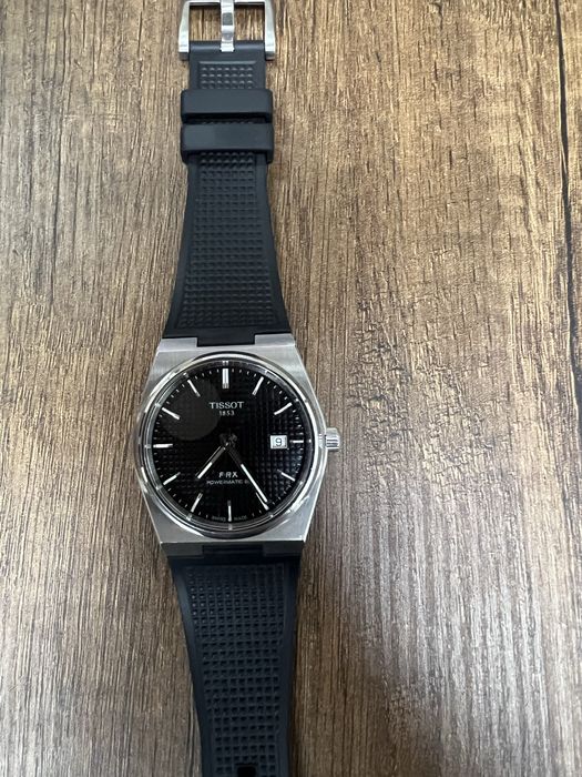 Продам часы Tissot PRX