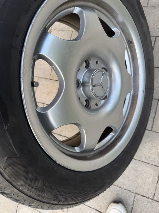 Гуми с джанти 16 цола за мерзедес