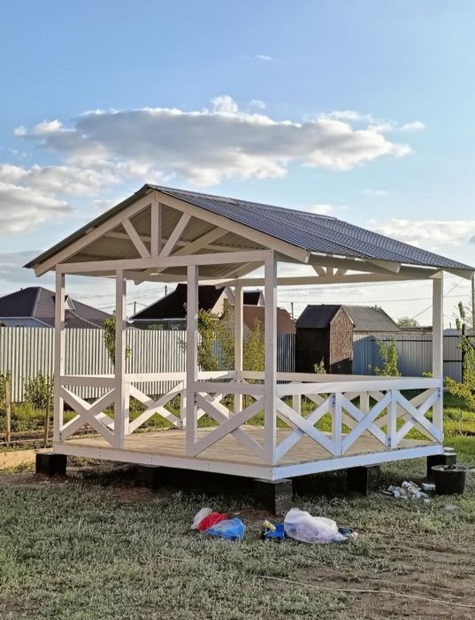 Продается деревянный беседка