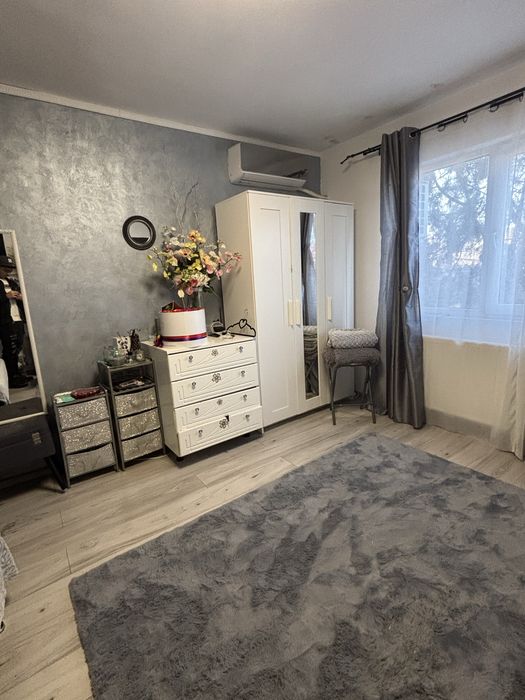 Garsoniera de vanzare