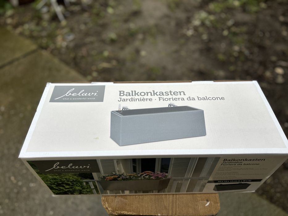 Jardiniera de balcon