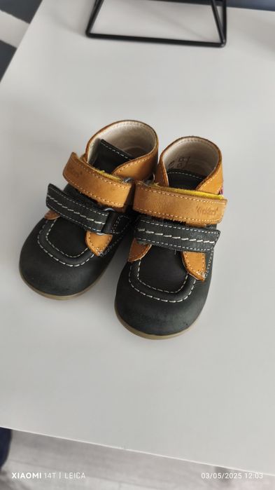 Papucei Kickers mărime 20