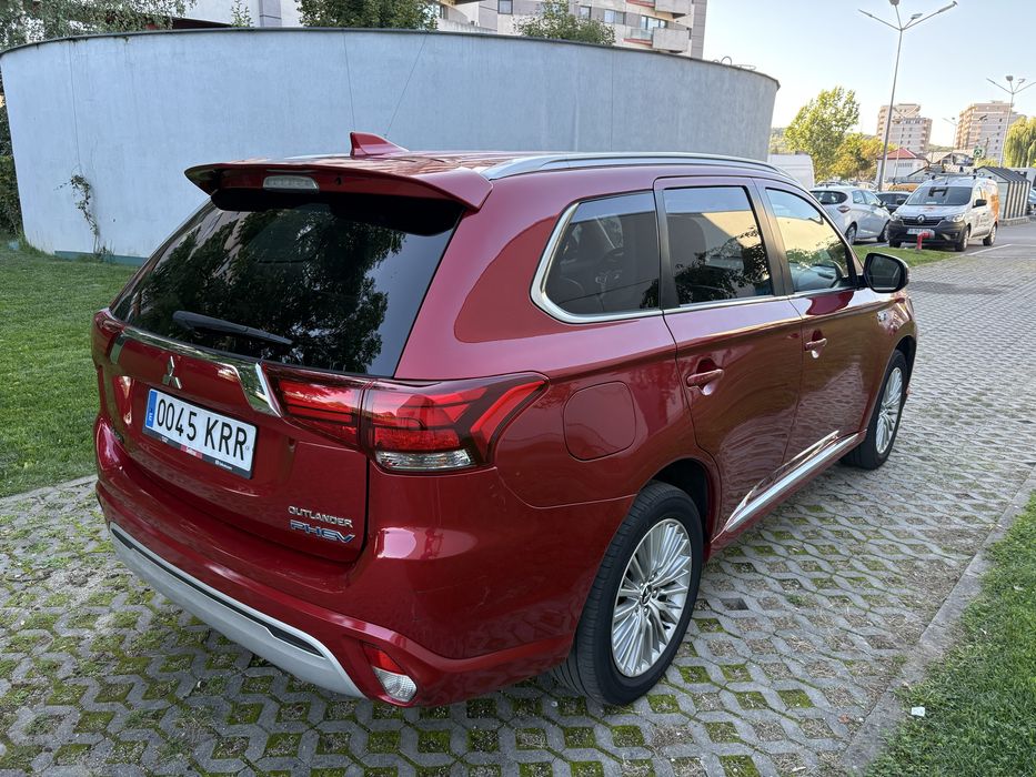 Mitsubishi Outlander2.4 PHEV – PLUG-IN HYBRID – 4x4 / 2019