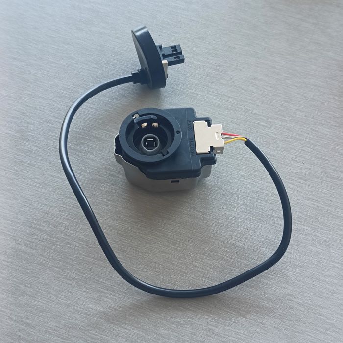 Баласт за фар  MAZDA 3, 6, CX-5, Outlander , CR-V , Civic , W3T21571