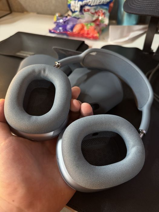 Apple AirPods Max 2