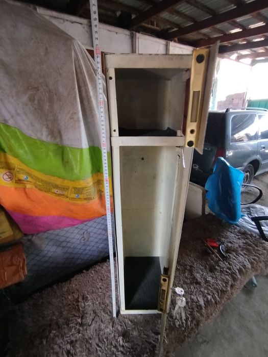 Продам металлический сейф