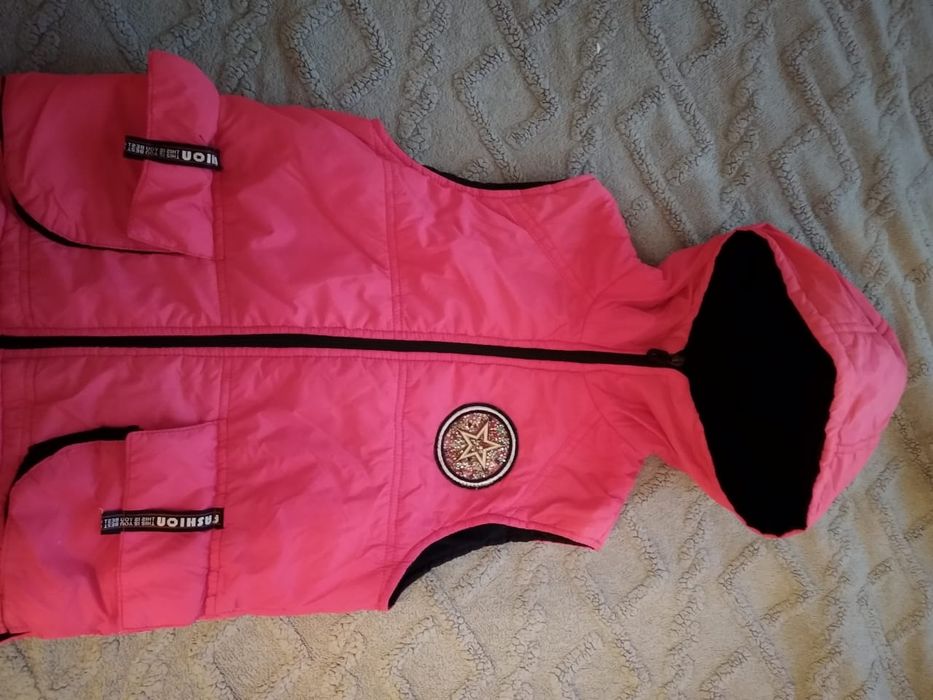 Продам жилетку для девочки