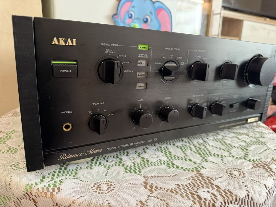 Akai AM-73 DAC Качествен стерео усилвател