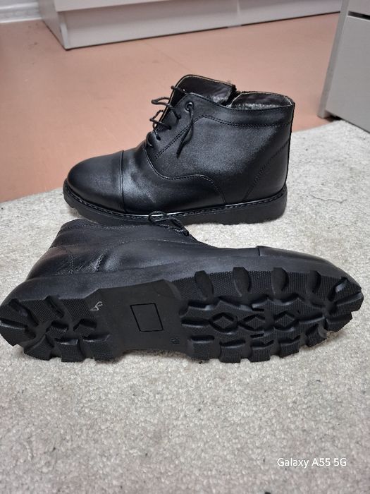 Pol sapok,zimniy,optom pochka olingandi shundan 1 ta qolgan 39 razmer